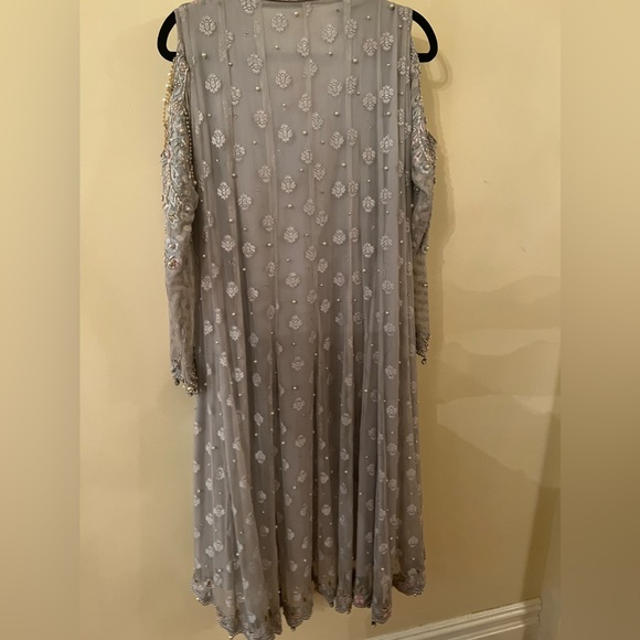 Annus Abrar Ice Blue 3 piece - Picture 5 of 10